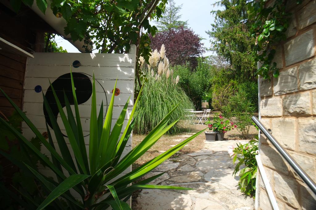 Le Balcon Des Jasses Bed and Breakfast Espere Eksteriør billede